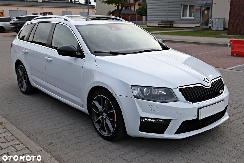 Skoda Octavia 2.0 TDI DSG RS - 16