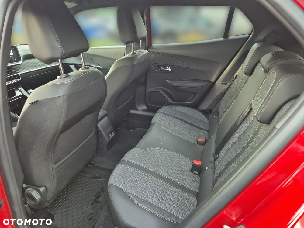 Peugeot 2008 PureTech 100 Allure S&S BVM6 - 22