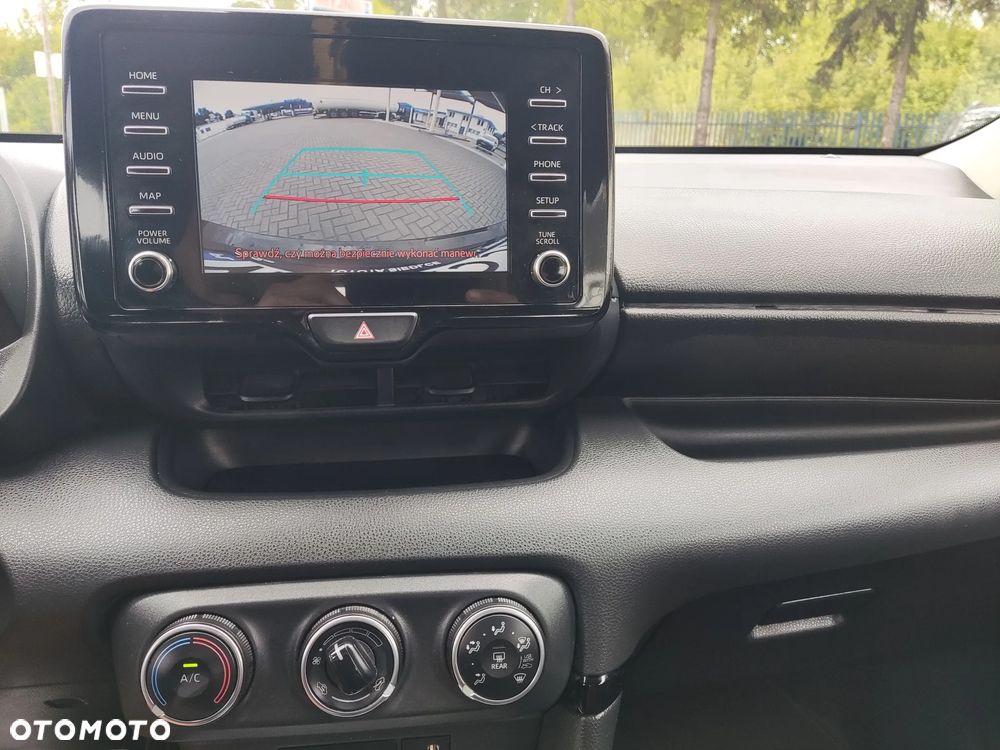 Toyota Yaris 1.5 Comfort - 24