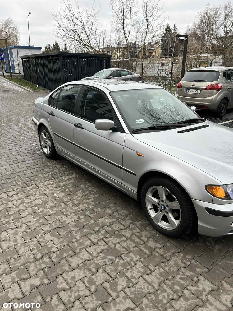 BMW Seria 3 318i - 3