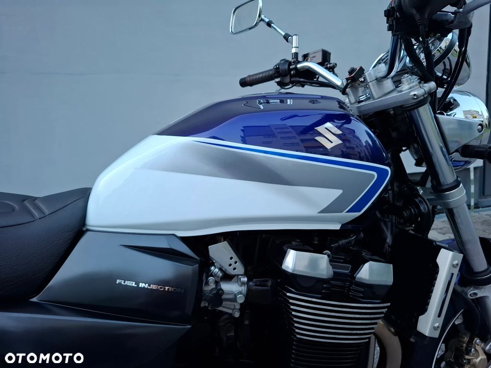 Suzuki GSX - 15