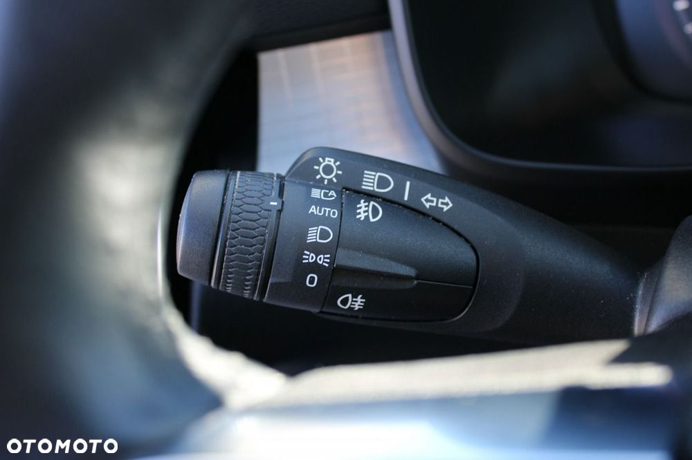 Volvo XC 40 - 18