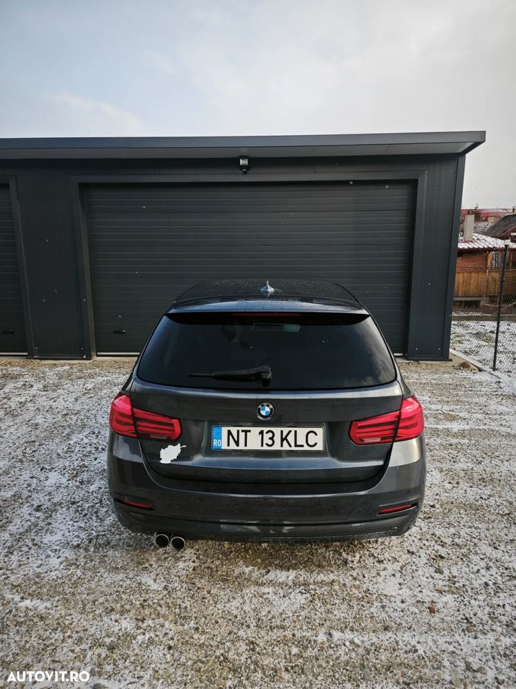 BMW Seria 3 320d Touring Aut. Sport Line - 4