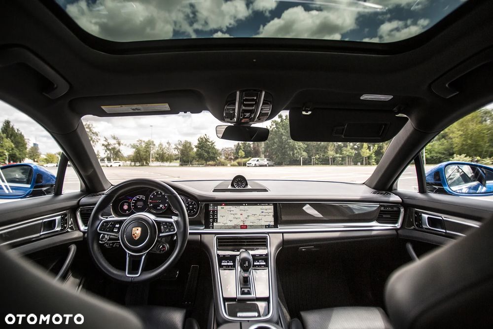 Porsche Panamera 4S - 38