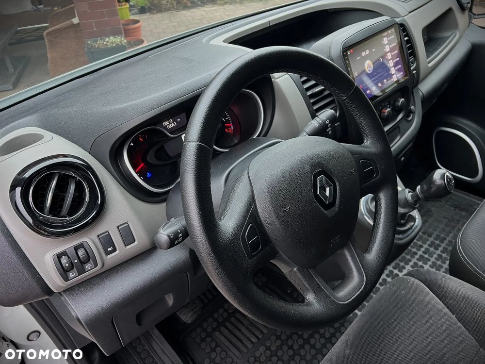 Renault Trafic - 32