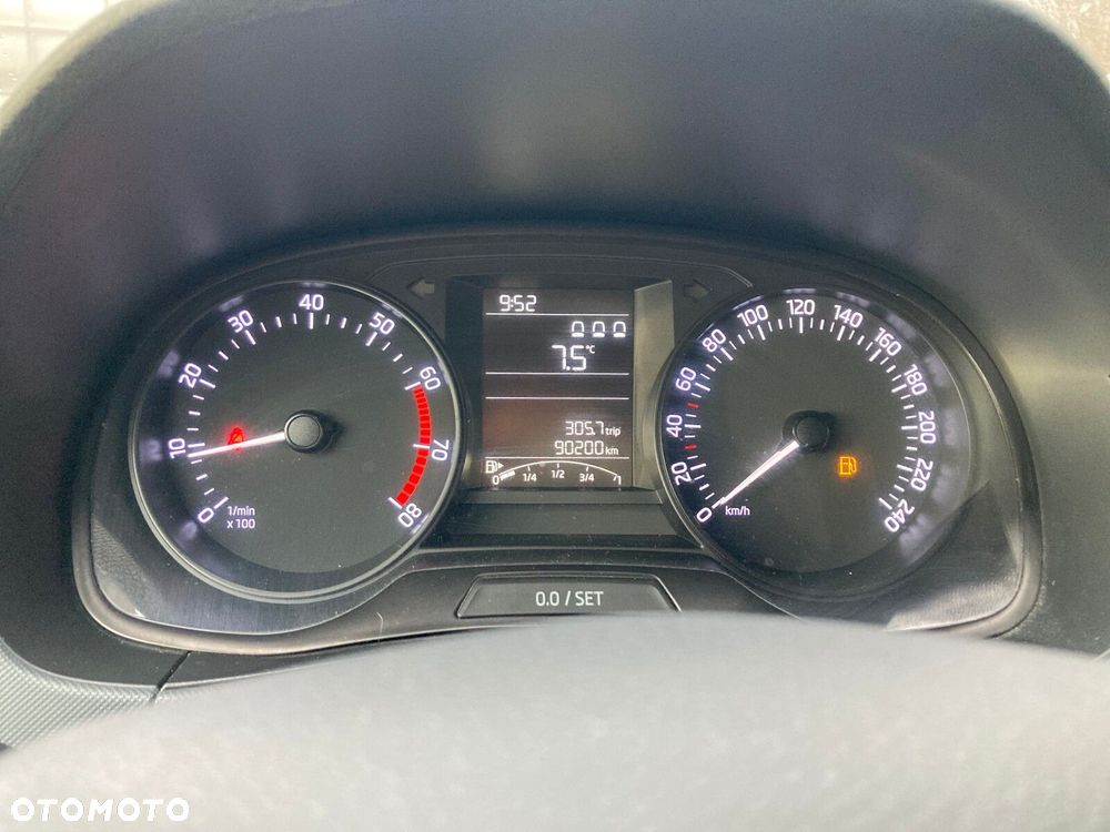 Skoda Fabia 1.0 Active - 11