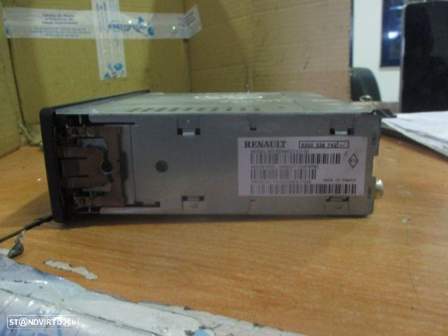 Radios 8200339742 RENAULT LAGUNA 2 2004 - 5