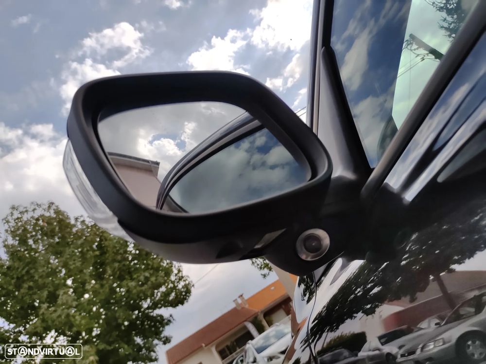 Volvo XC 70 D5 Nivel 2 - 13