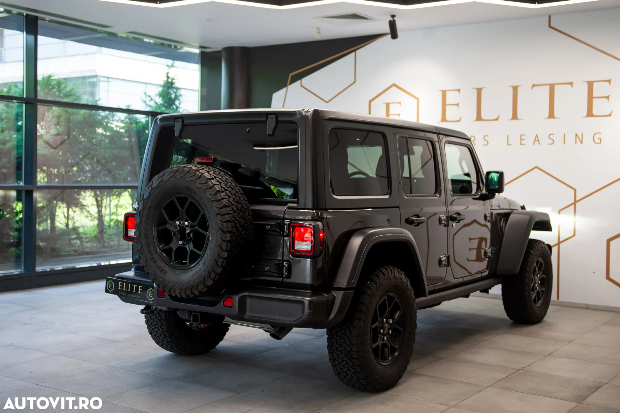 Jeep Wrangler - 11
