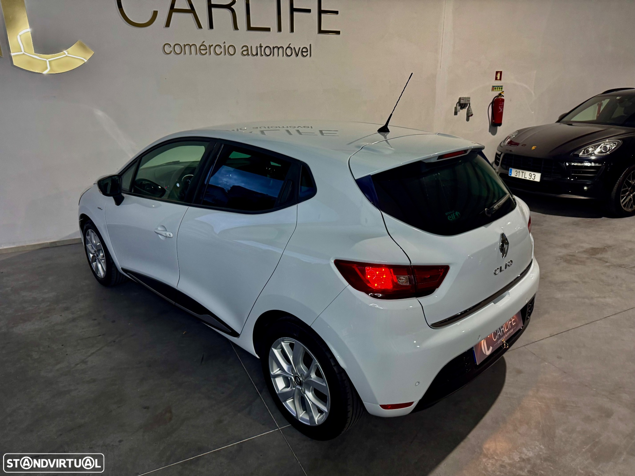 Renault Clio 1.0 TCe Limited - 18