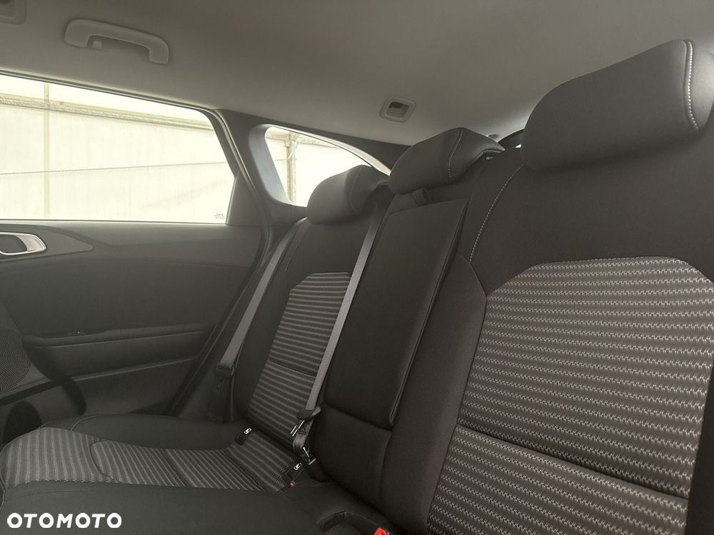 Kia Ceed - 19
