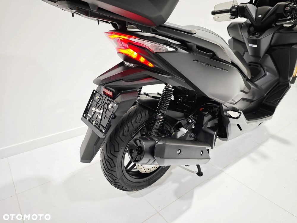 Honda NSS - 8