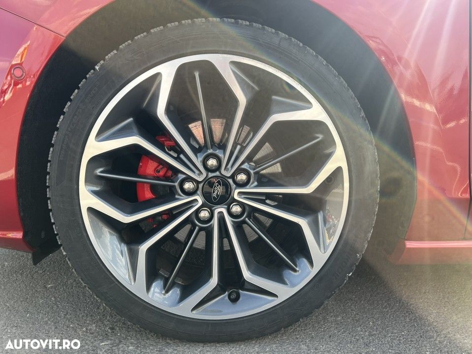 Ford Focus - 11