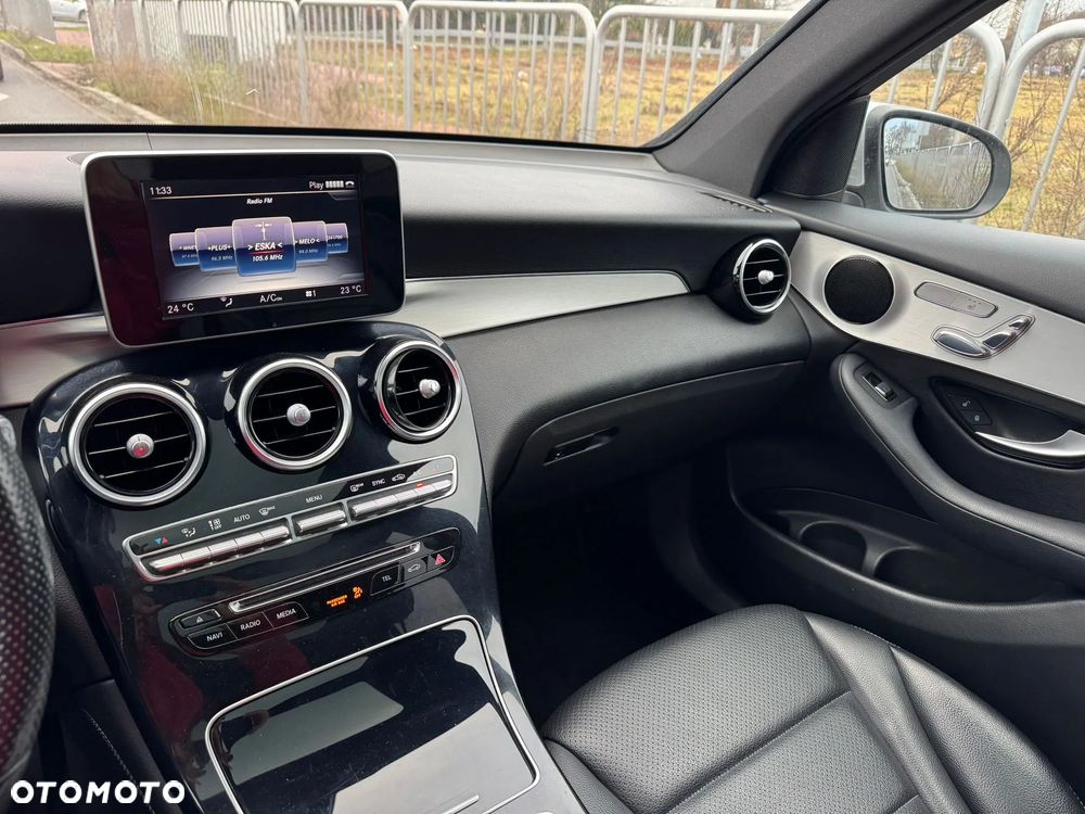 Mercedes-Benz GLC 300 4Matic 9G-TRONIC Exclusive - 15
