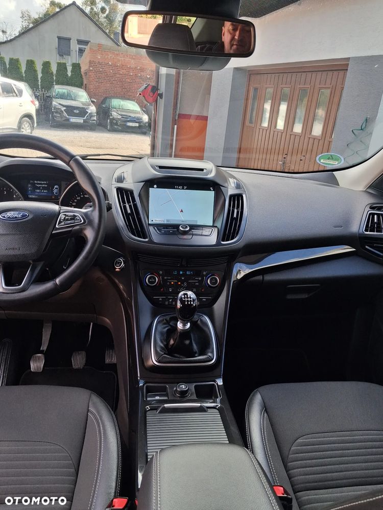 Ford Kuga - 12