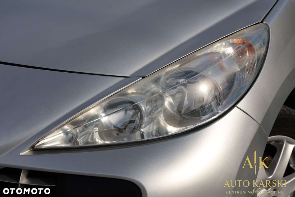 Peugeot 207 - 11