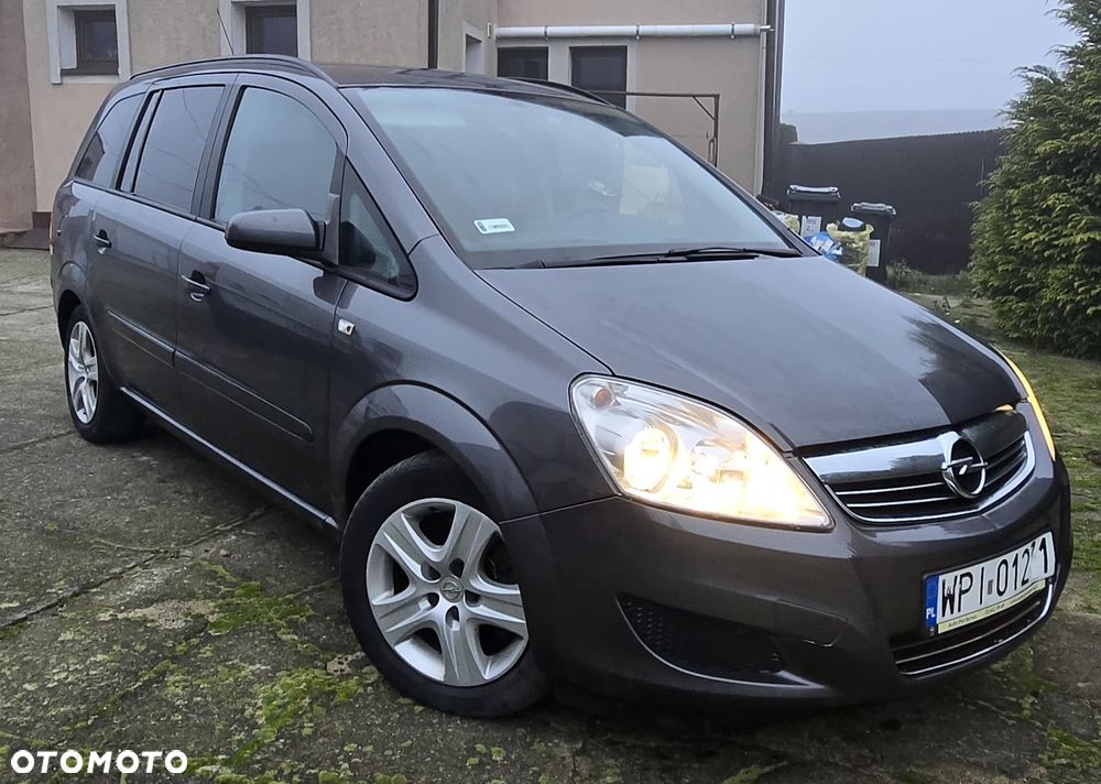 Opel Zafira - 2