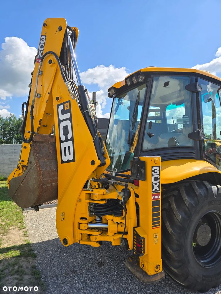 JCB - 22