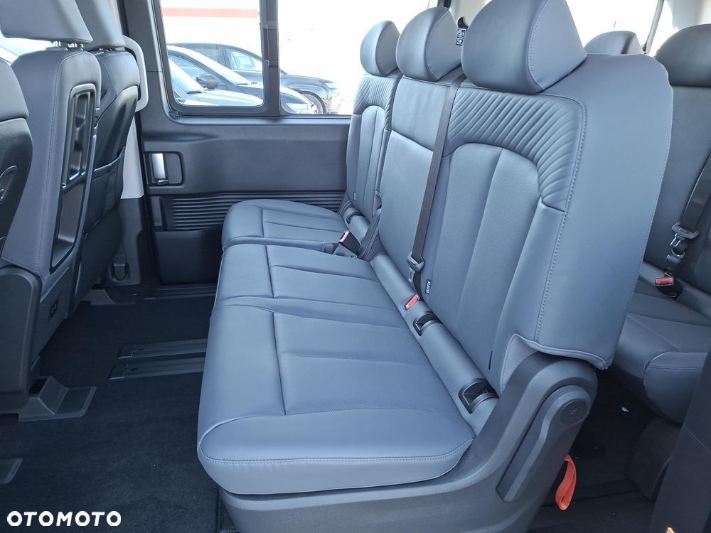 Hyundai Staria 1.6 T-GDI HEV Smart VIP - 9