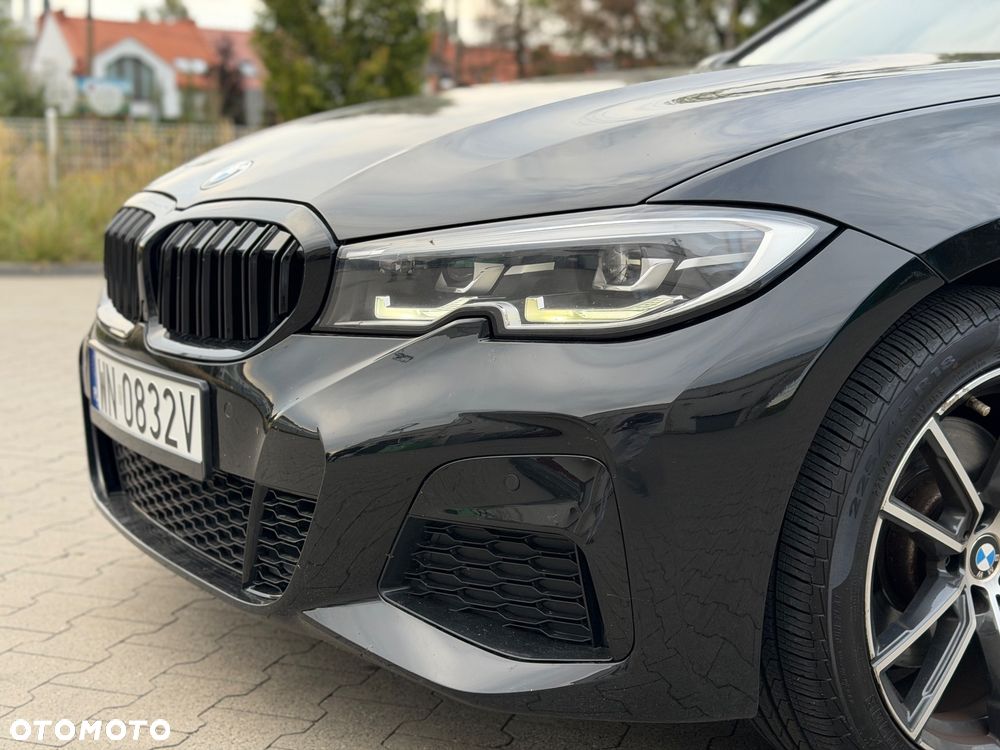 BMW Seria 3 330i xDrive Luxury Line - 3