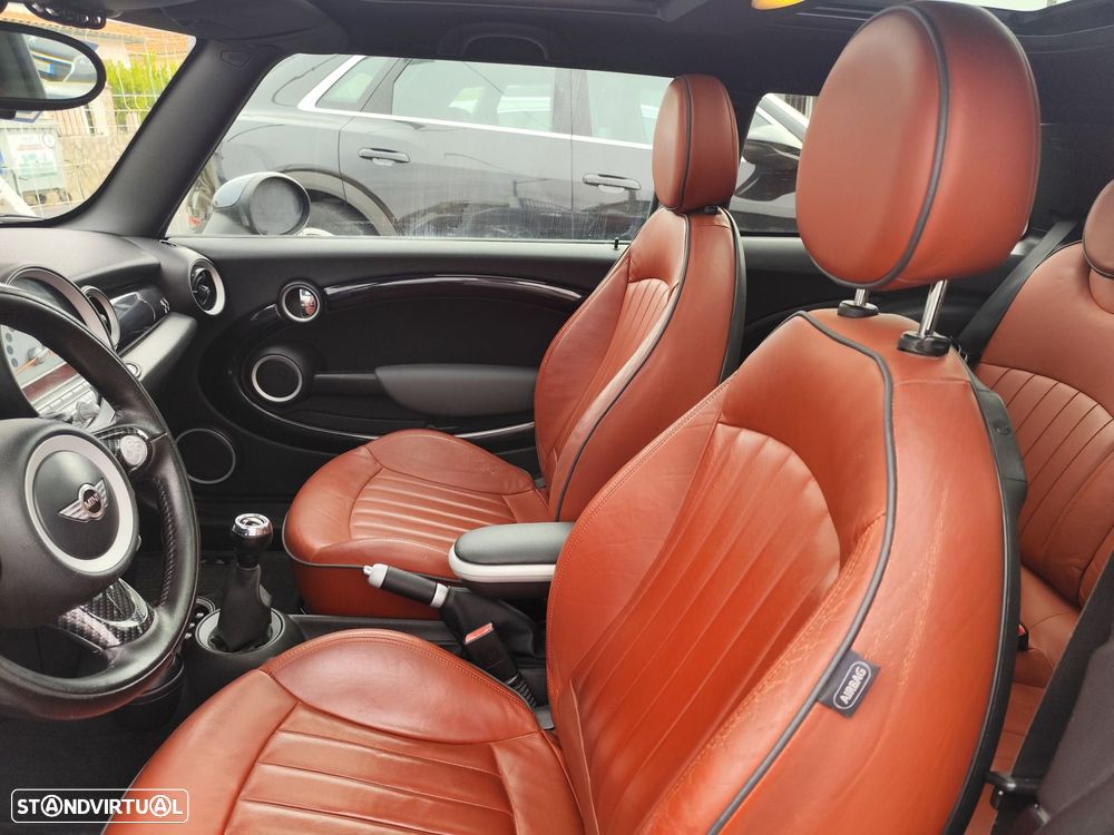 MINI 3 Portas John Cooper Works - 32