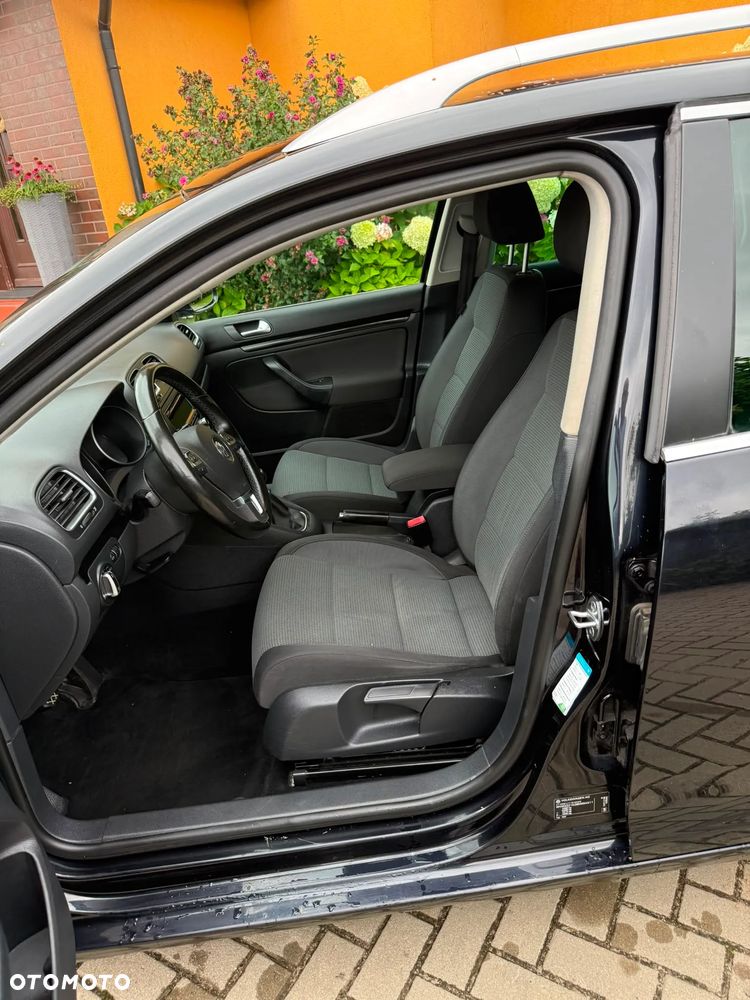Volkswagen Golf 1.6 TDI DPF Comfortline - 22