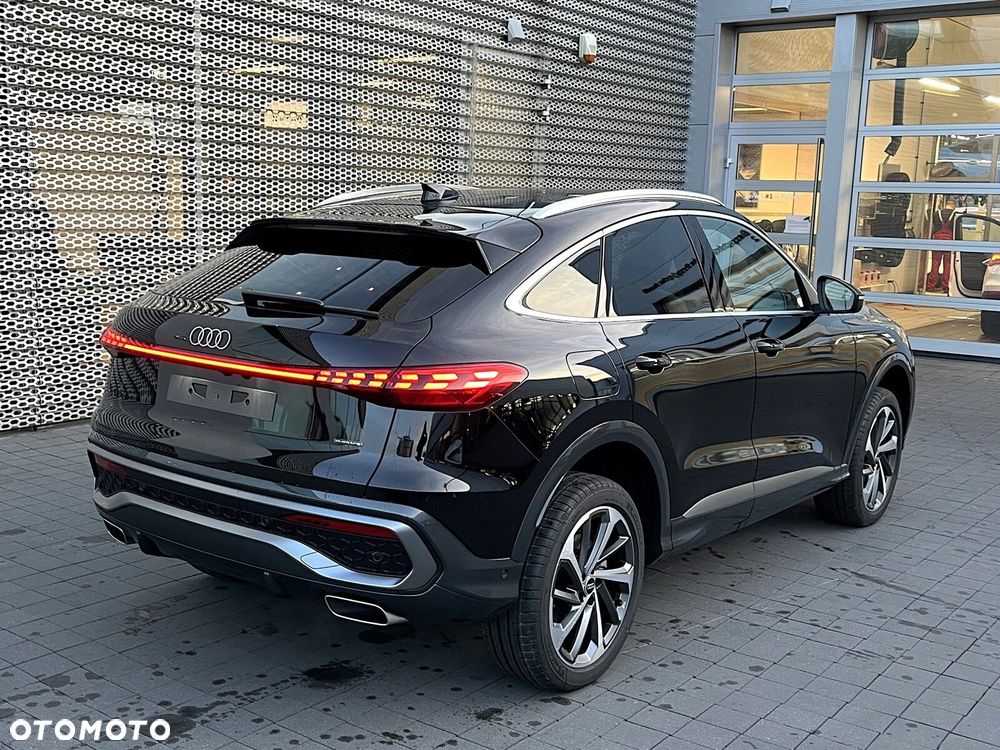 Audi Q5 Sportback - 15