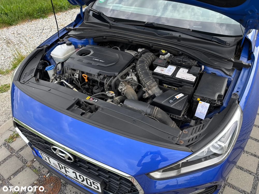 Hyundai i30 blue Kombi 1.6 CRDi Passion - 33