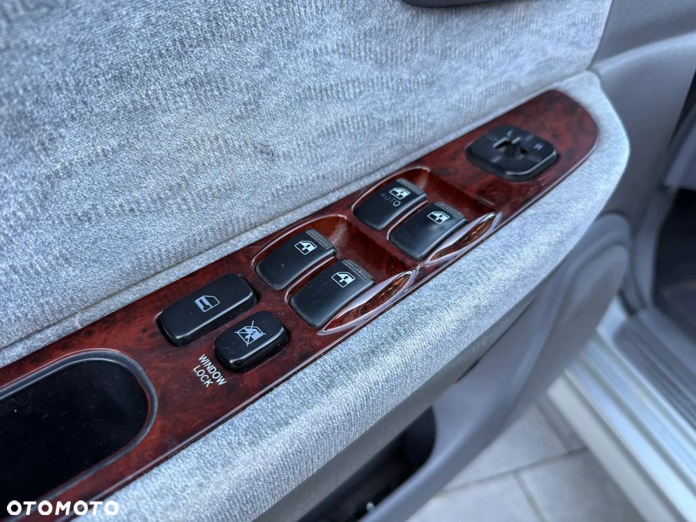 Kia Magentis 2.0 (air4) / Gold - 11