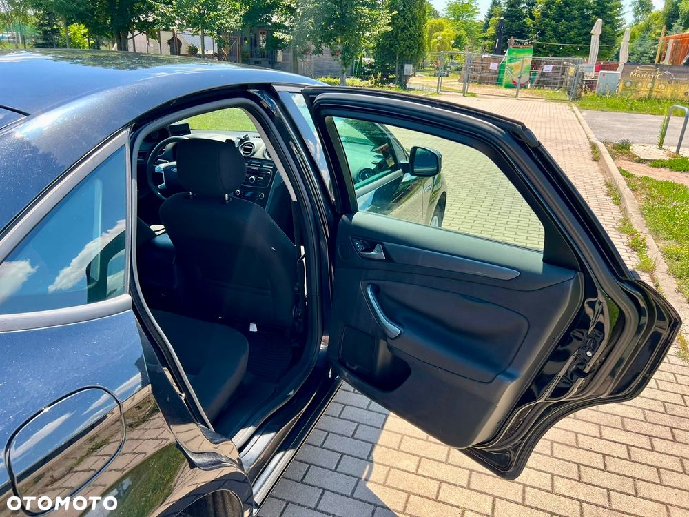 Ford Mondeo - 20