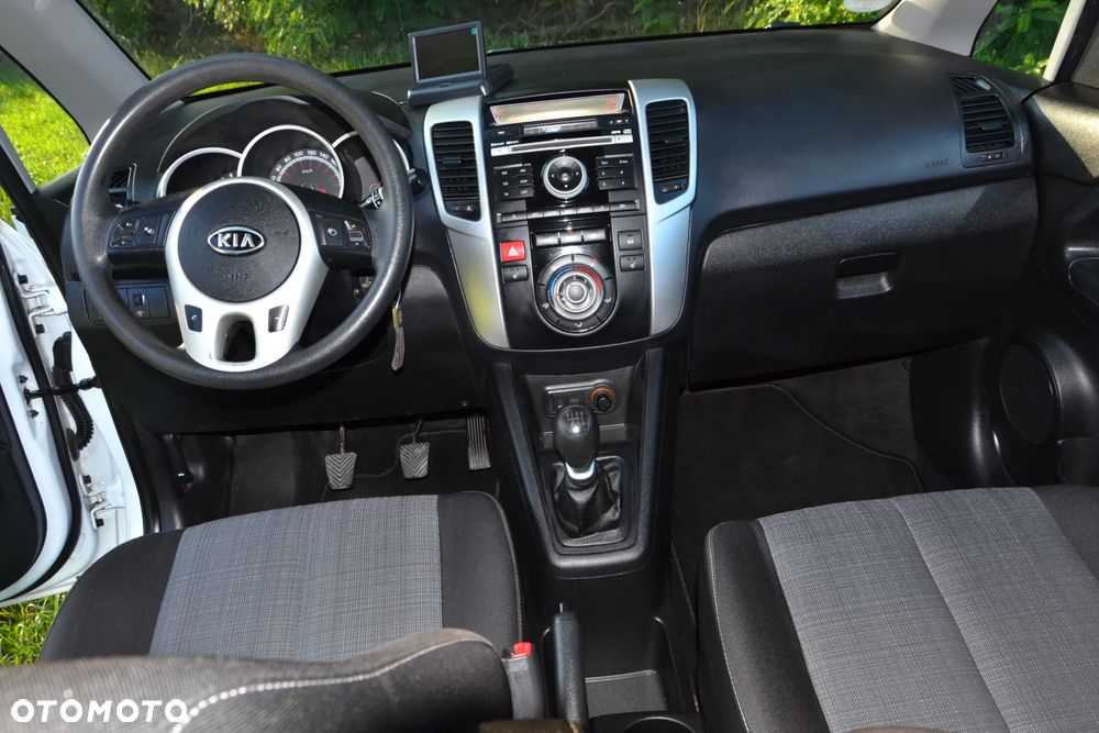 Kia Venga 1.6 CVVT ISG Dream Team Edition - 15