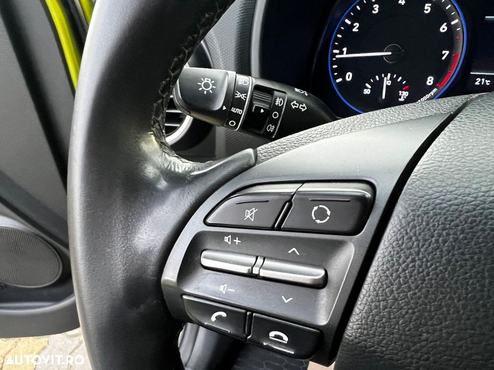 Hyundai KONA - 21