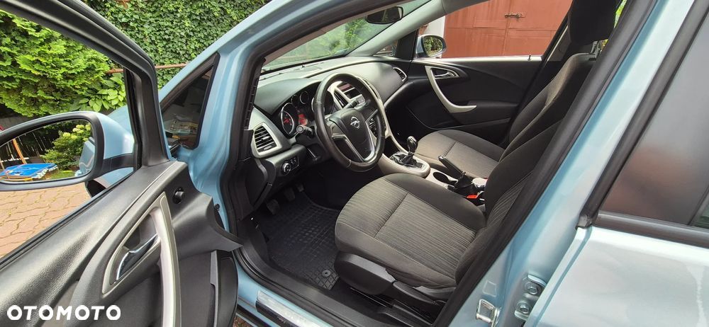 Opel Astra 1.4 EcoFLEX Cosmo - 9