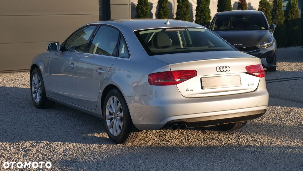Audi A4 Limousine - 5