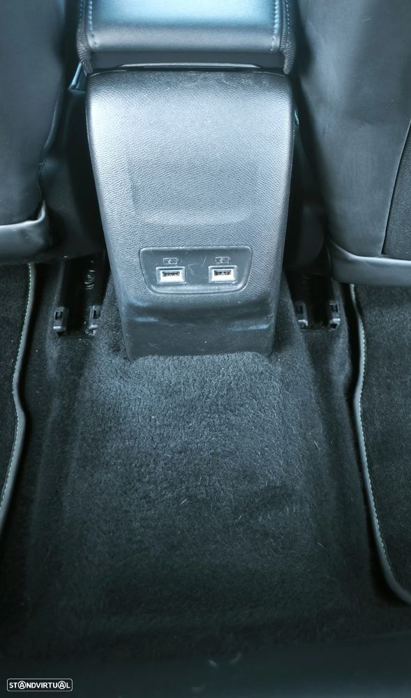 Peugeot 2008 1.2 PureTech GT Line EAT8 - 13