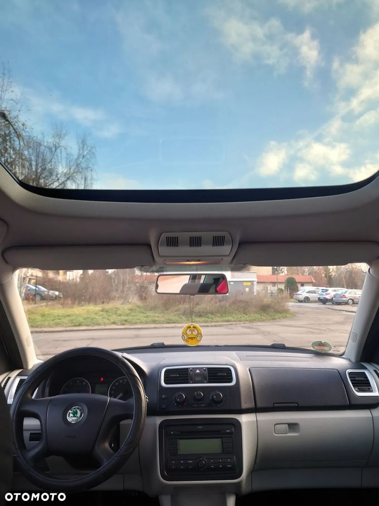Skoda Roomster 1.6 16V - 11
