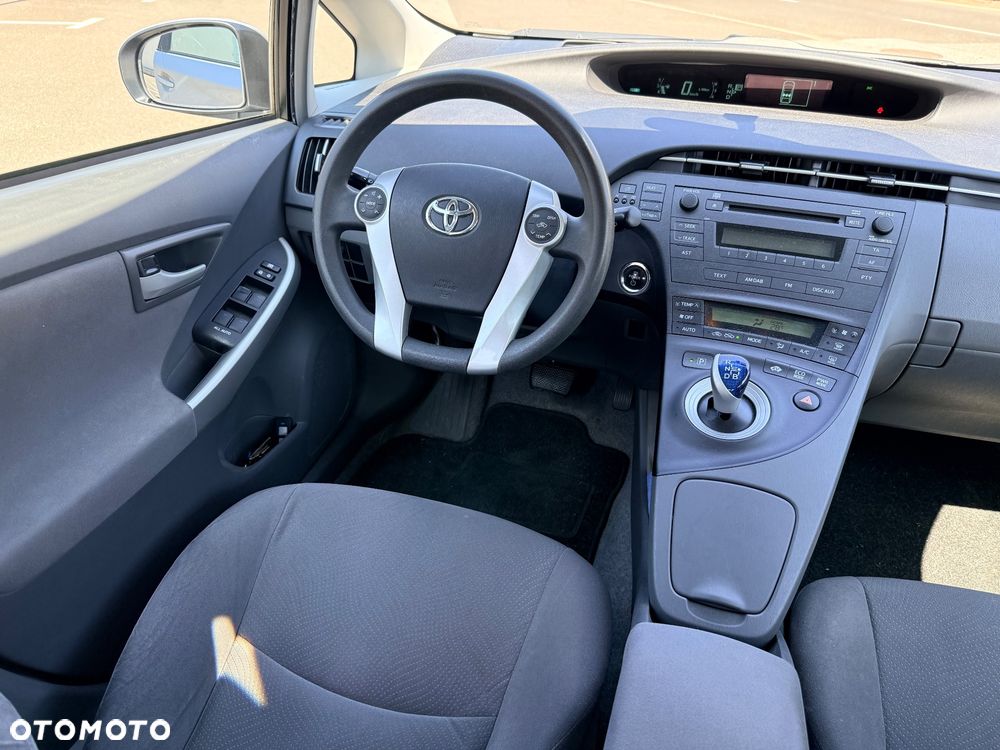 Toyota Prius - 18