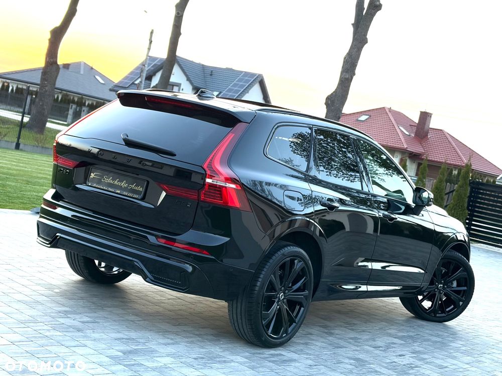 Volvo XC 60 B5 B AWD Ultimate Black Edition - 4