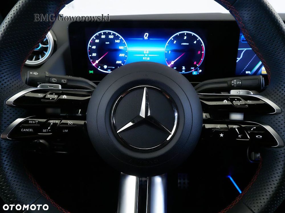 Mercedes-Benz GLA - 17