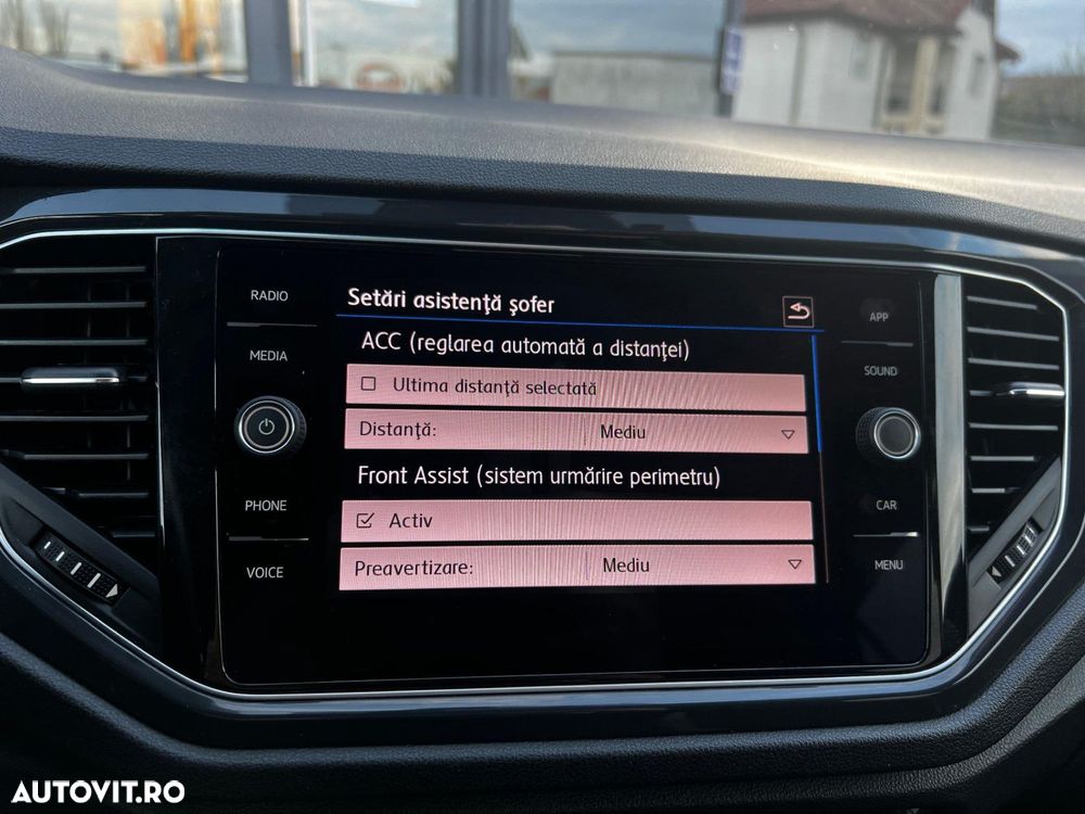 Volkswagen T-Roc - 23