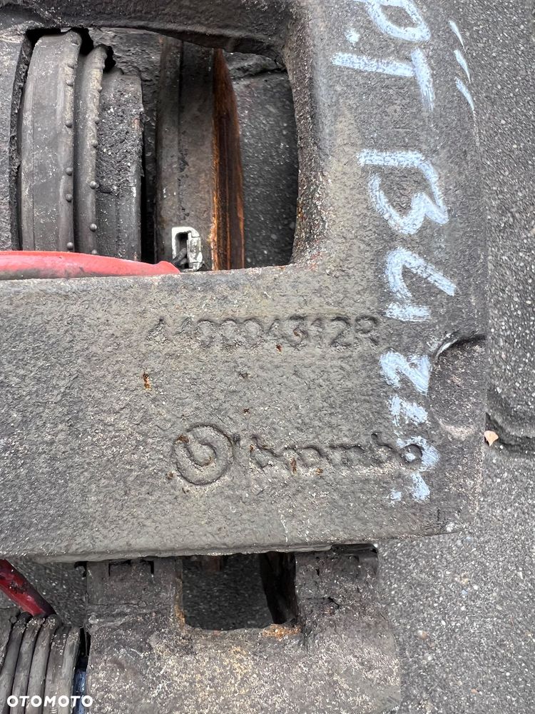 Zacisk jarzmo prawy tył bliźniak Renault Master III - 3