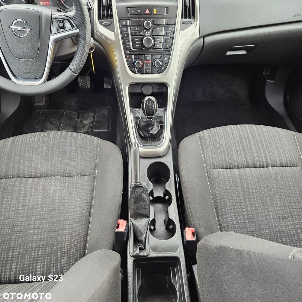 Opel Astra 1.6 Design Edition - 22