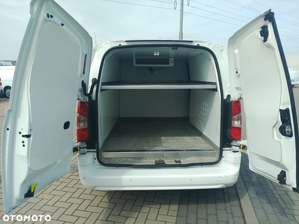 Peugeot Partner Proace Berlingo Combo Doblo L2 Izoterma Chłodnia Salon PL półka Inox 3 osoby - 16