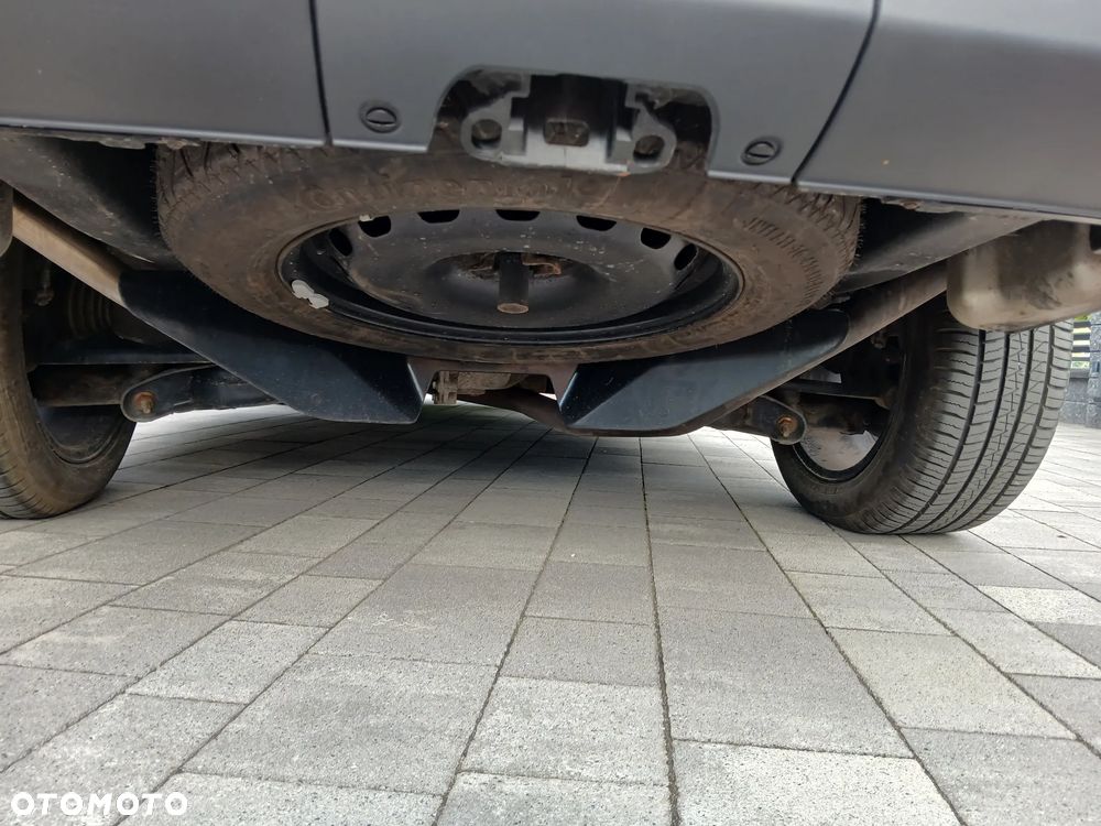 Land Rover Discovery - 6