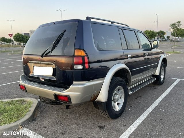 Mitsubishi Pajero - 10