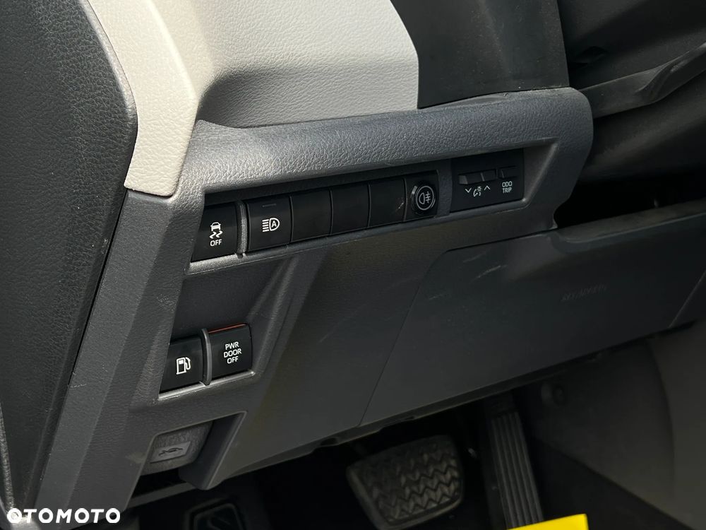 Toyota Sienna - 18