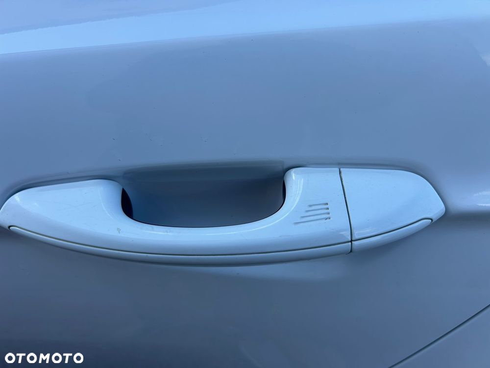 Ford Mondeo 2.0 EcoBlue Titanium - 12