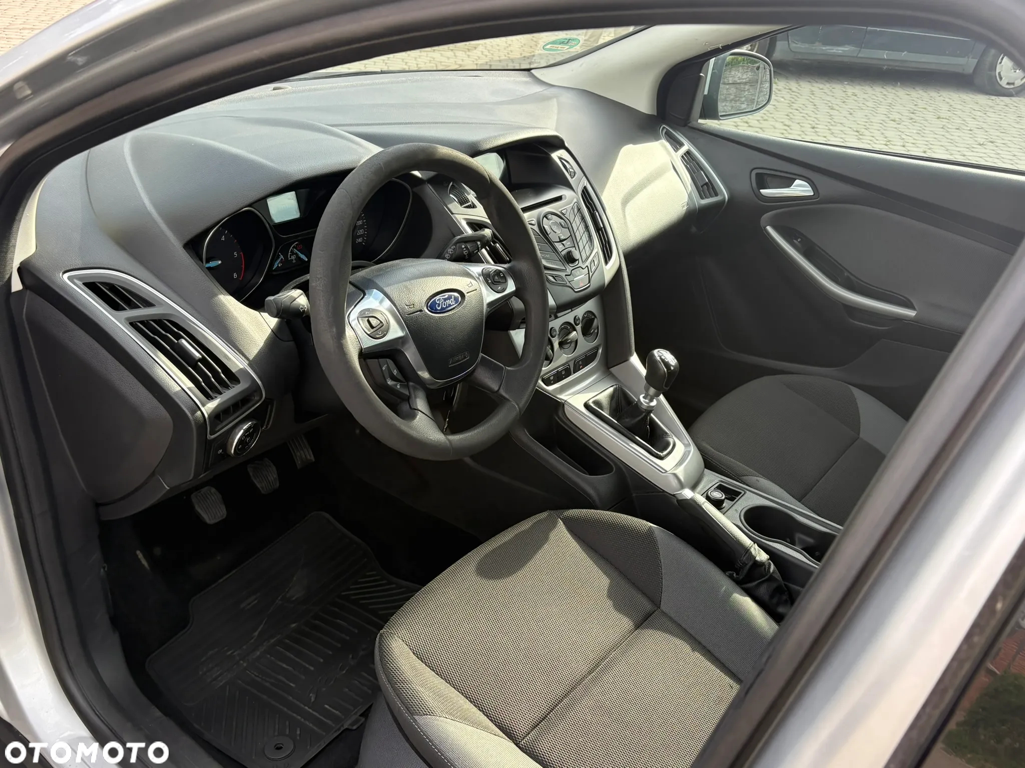 Ford Focus 1.6 TDCi ECOnetic 99g Start-Stopp-System SYNC Edition - 9