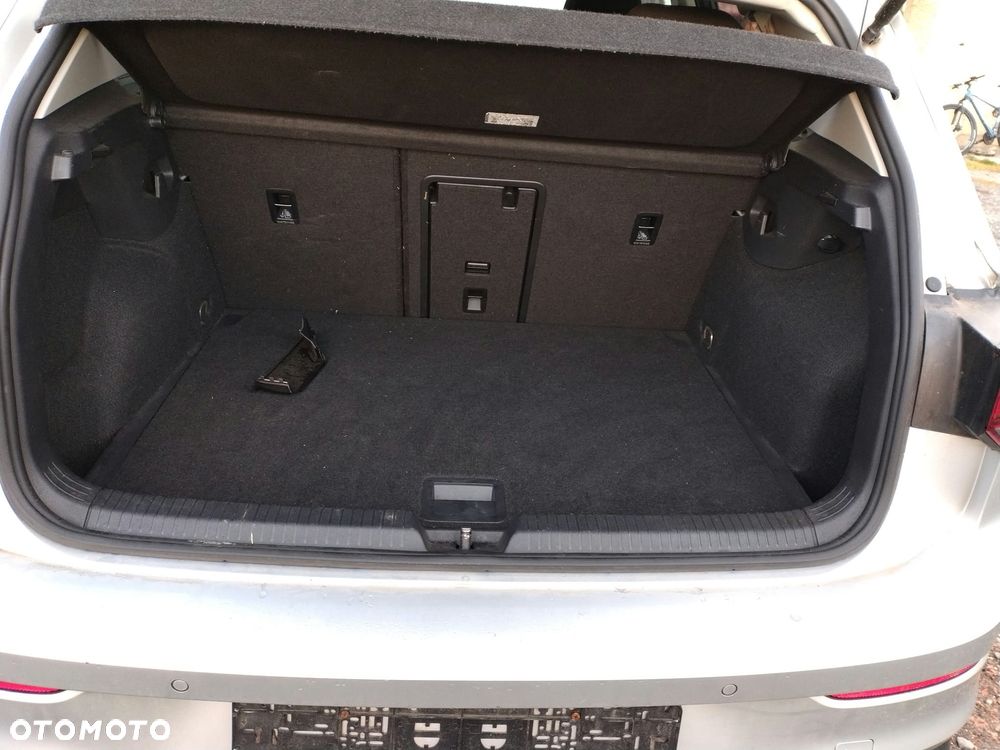 Volkswagen Golf - 19
