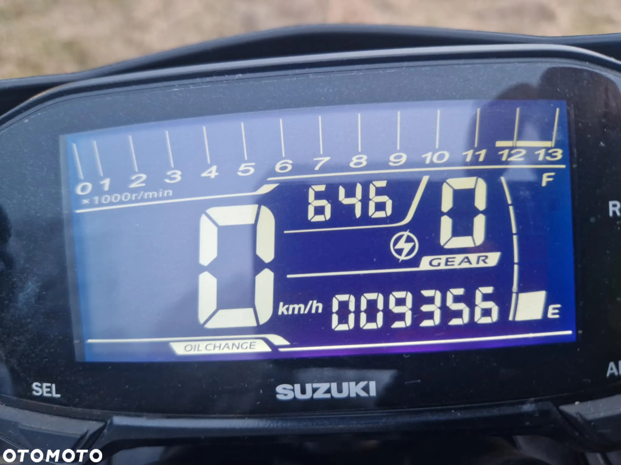 Suzuki GSX - 24